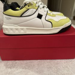 Valentino Sneakers Size 42 (9) 