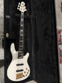 Yamaha bass nathan east