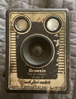 Kodak Collectors Brownie Six-20 Camera Model D