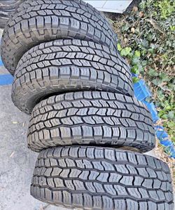 275/70/18 Cooper 📍📍 Vendo un set de llantas con 80% de vida las 4 📍🌟