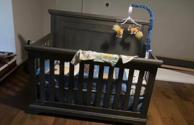 Crib 4in1 convertible crib