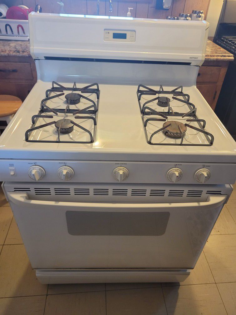 Hotpoint Gas Stove For Sale Excellent Shape $300