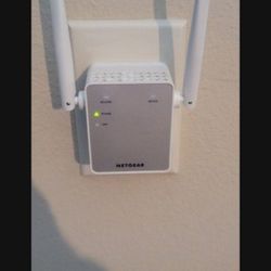NETGEAR Wi-Fi Range Extender AC1200 EX6120
