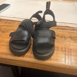 Dr. Martens Klaire Sandal