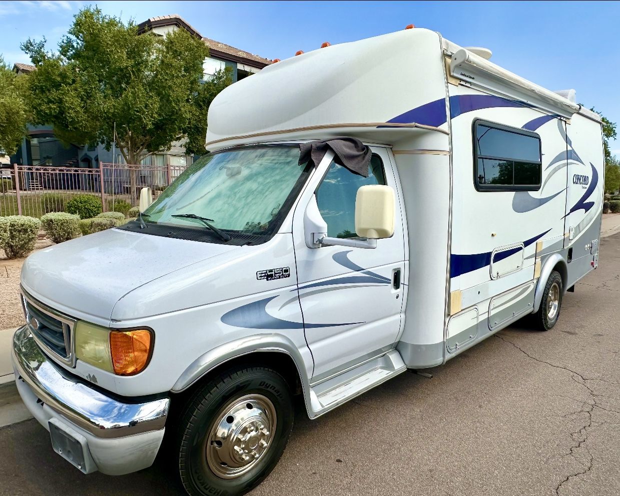 2004 Coachman Concord Class B 22 Foot 44,000 Actual Miles 16,500 for ...