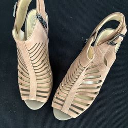 Size 9.5 Women's Vince Camuto “Eliana” Huarache Leather Shoes