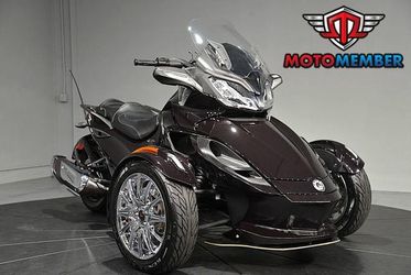 2014 Can-Am™ Spyder St Limited Se5
