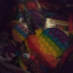 Pop It (Read Description Over 120 Pop It's With Extra Toys)
