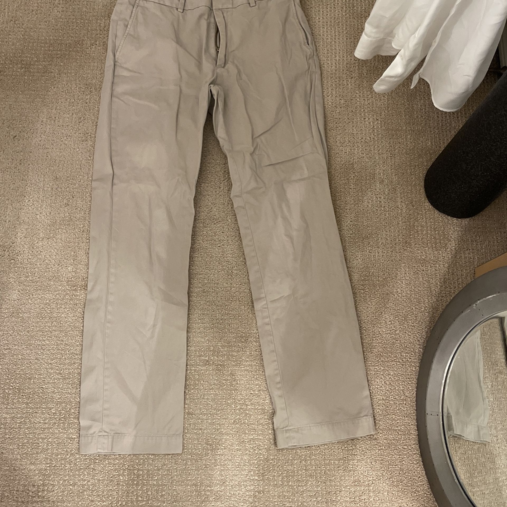 Banana Republic Khakis. Mens 34x34