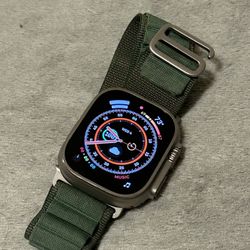 Apple Watch Ultra - Titanium, Gen 1