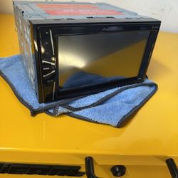 Pinoeer Bluetooth Head Unit 