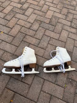 Women’s Ice Skates