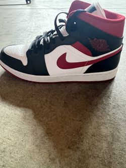 Jordan 1 Mid Black Gym Red