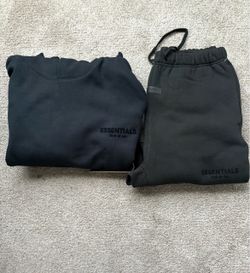 Essential fear of God set both size M