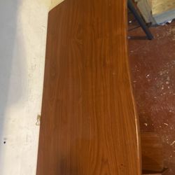 DESK!! PERFECT CONDITION!!! (NEGOTIABLE PRICE!!)