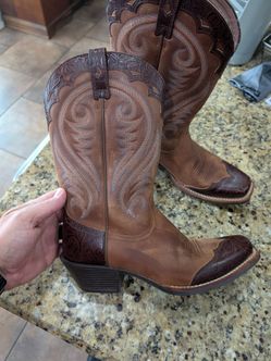 Ariat Western Cowboy Boots Tan and Brown.