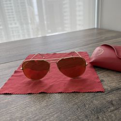 Ray-Ban Aviator – Cristal Rojo Espejo & Montura Dorada 🔥🕶️