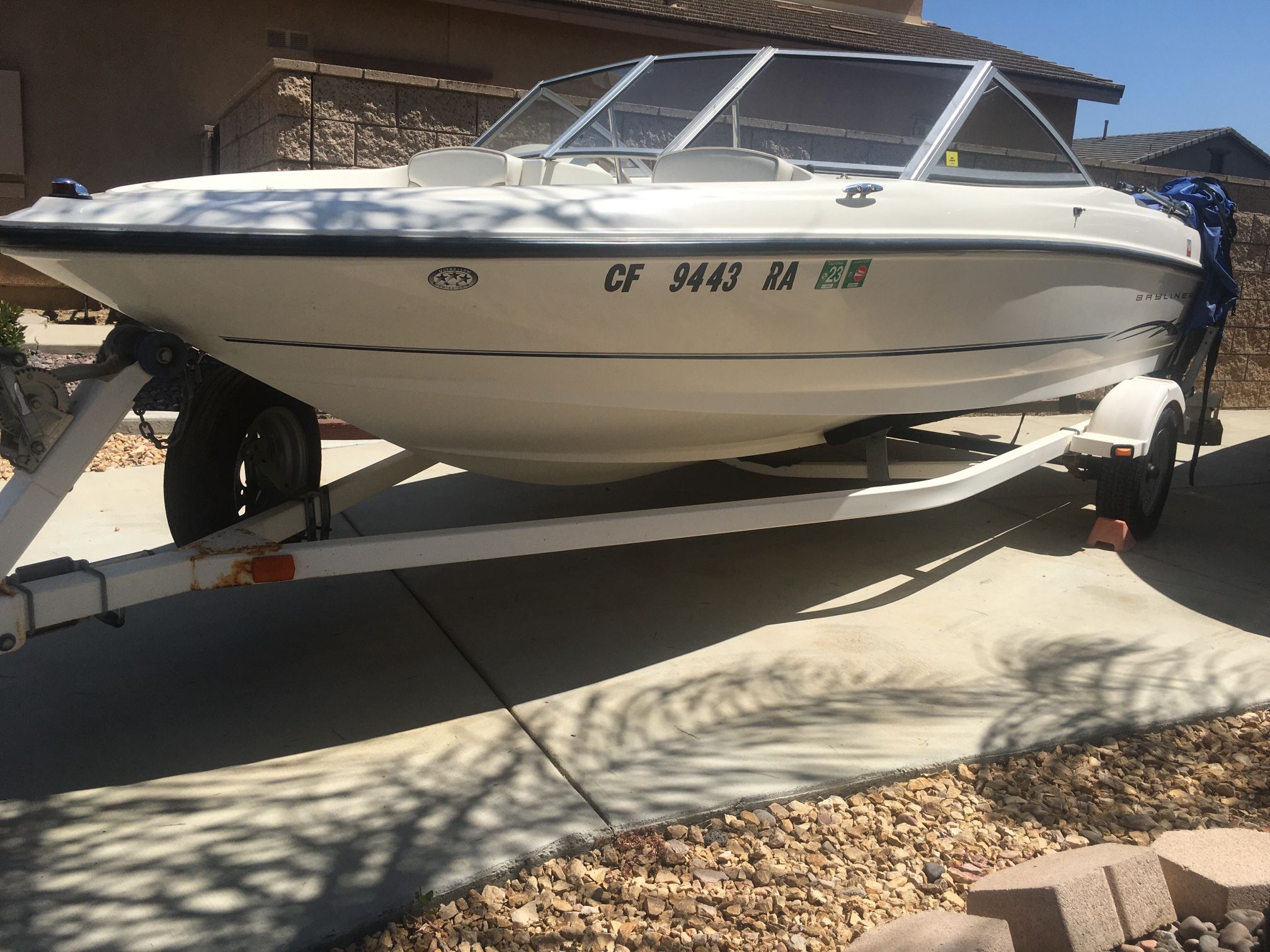 2004 Bayliner 175