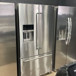 Kitchen Aid French Door Refrigerator 2Q