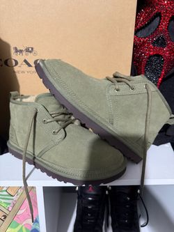 UGG Neumel Boot in  Olive