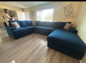 BRAND NEW Super Plush Blue Velvet Sectional