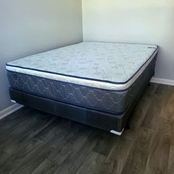 NEW QUEEN PILLOWTOP SET MATTRESS AND BOX SPRING - 2PCS