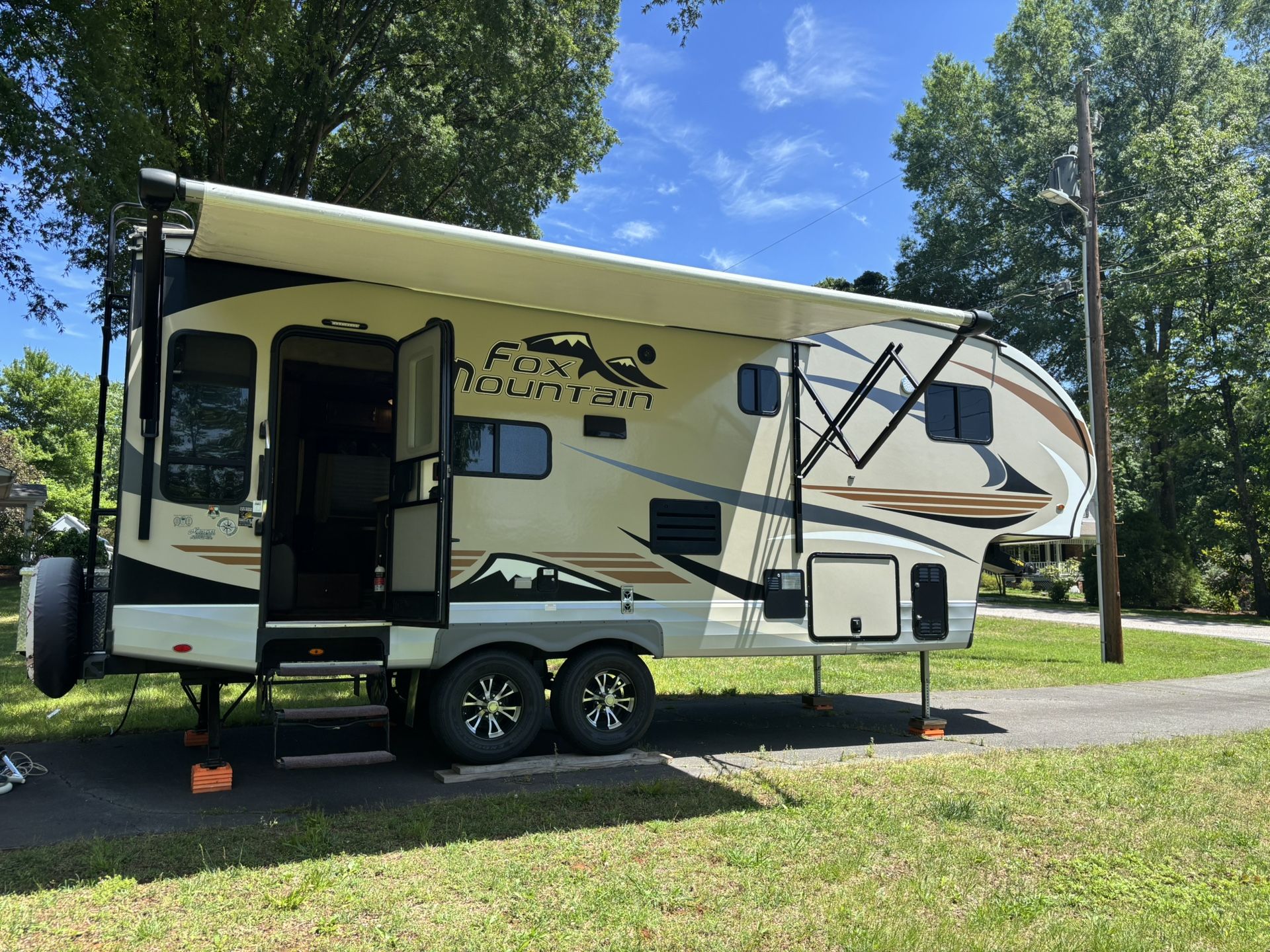 2020 Northwood Fox Mountain 235RLS