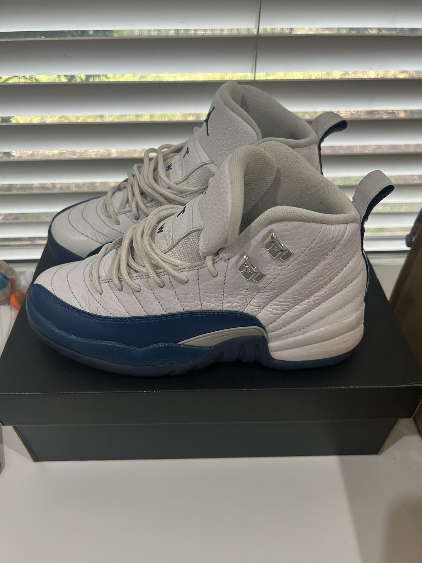 French blue Jordan 12 5y Nike Dunk Travis Scott Bape