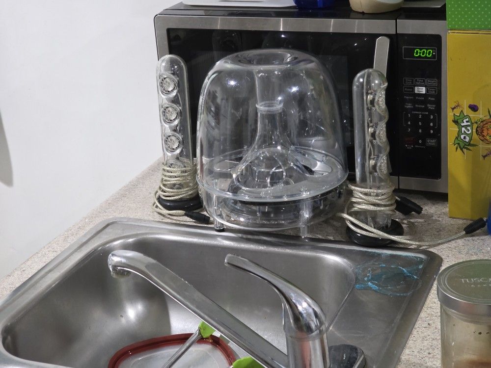 Harman Kardon SoundSticks III Multimedia Sound System - Sounds