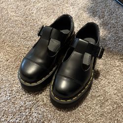 Dr Martens Bethans Size 5