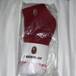 Short, Red BAPE socks