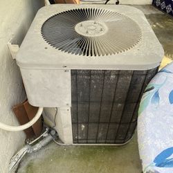 Working 5 Ton Air Conditioner 
