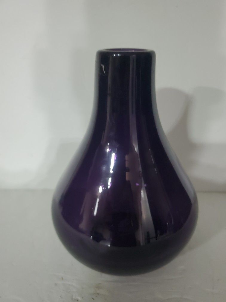 Hand-blown Amethyst Vase Art