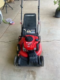 Self propelled lawn mower.