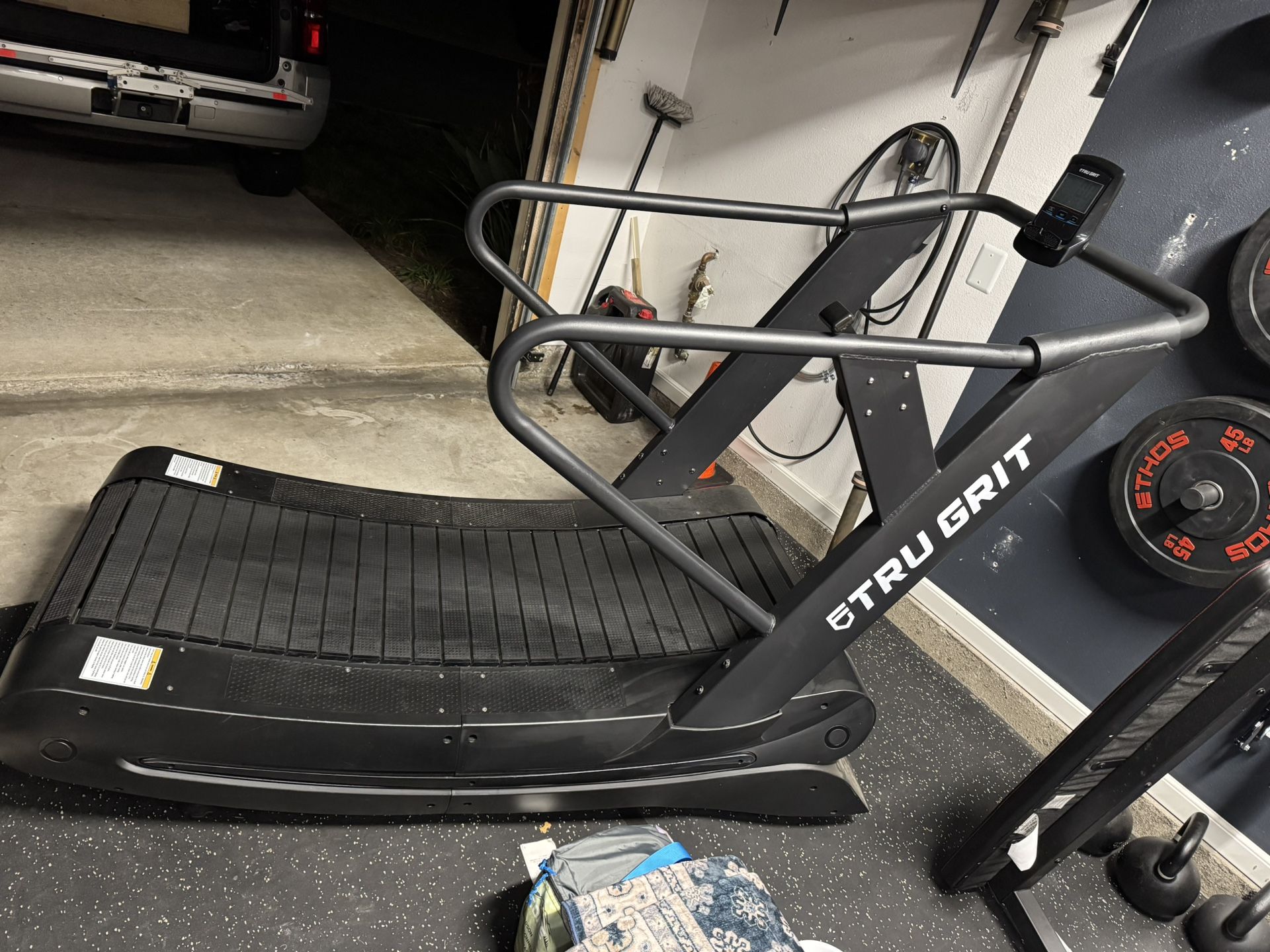 Tru Grit Curved Treadmill