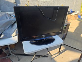 32" tv and dvds