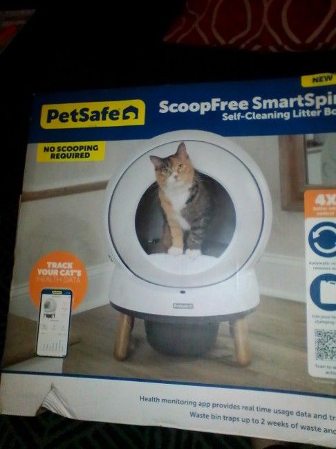 Pet Safe   Scoop Free Smart Spin Self Cleaning Litter Box