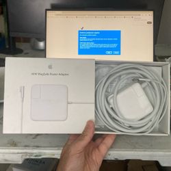 Apple 60W MagSafe Power Adapter