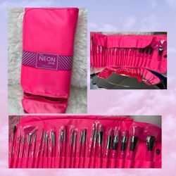 Beauty Creations Brush Set ! 