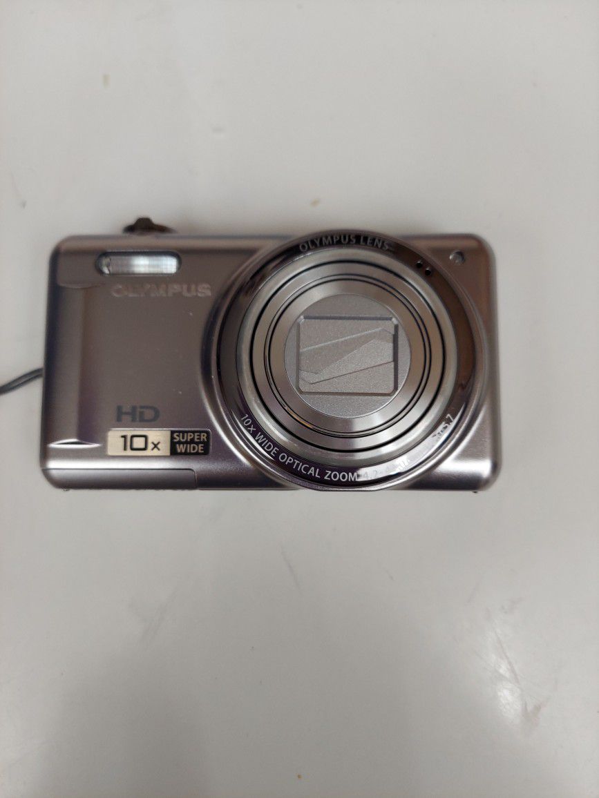 Olympus D-720 Camera