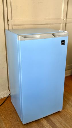 RCA mini fridge with freezer