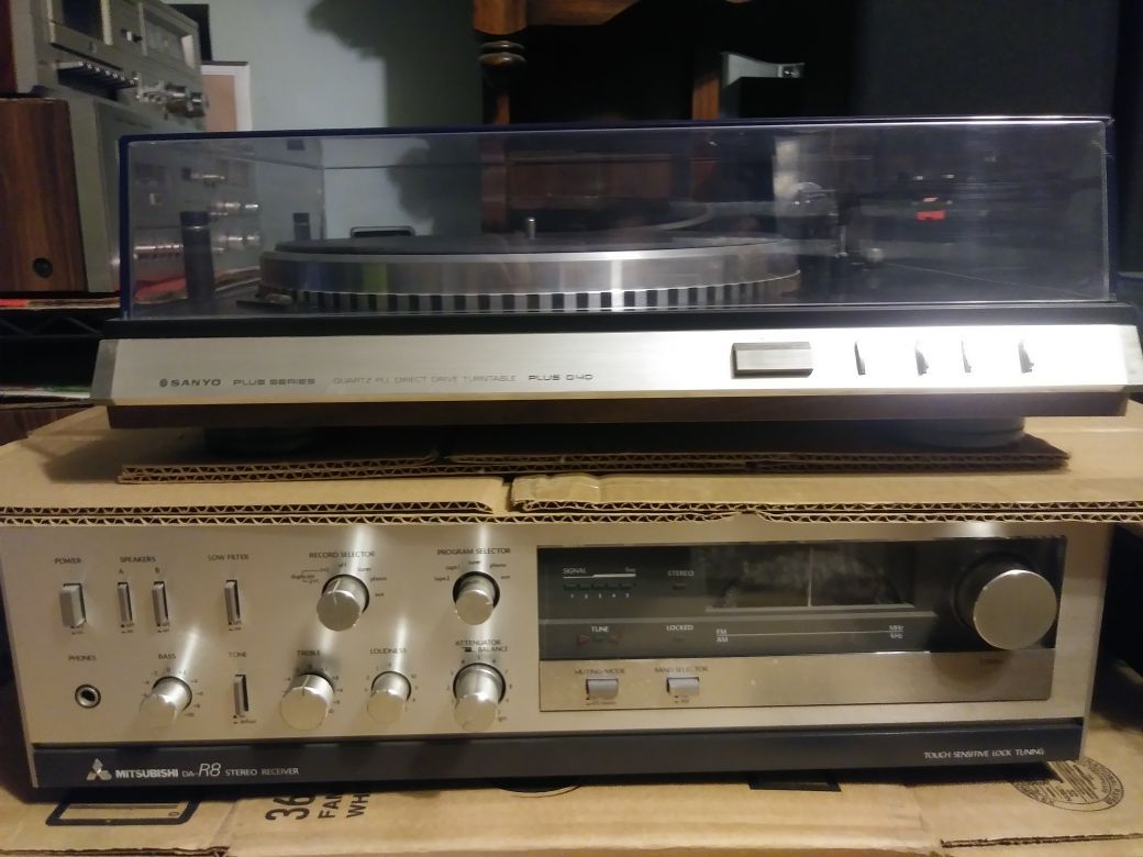 Vintage perfect condition MITSUBISHI DA R8 STEREO RECEIVER. SERVICED WITH TURNTABLE ,EQ & SPEAKERS OF YOUR CHOICE. FULL DEMO! 599 OBO