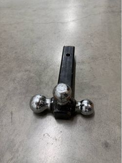 Triple ball hitch