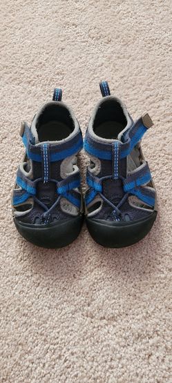 Keen Boys, Girls Toddler sandals, water shoe, light weight. Size 7