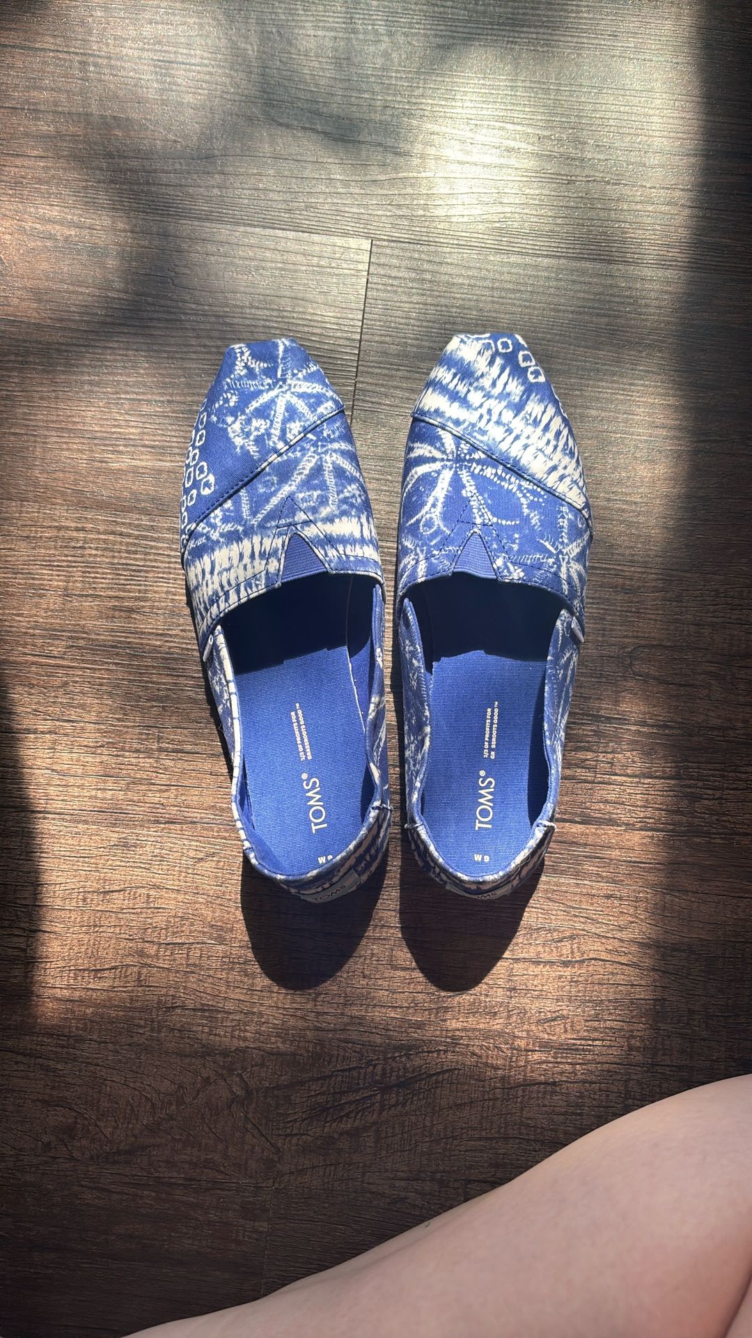 Blue Toms Size 9