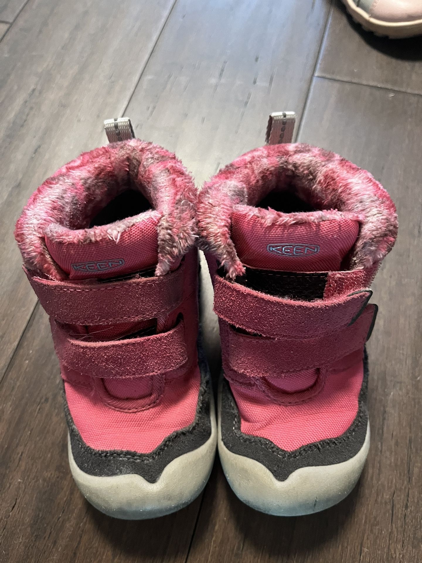 Keen Toddler Shoes Size 9