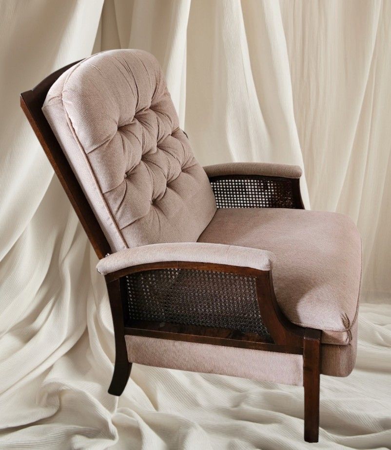 Wood And Wicker Recliner Chair