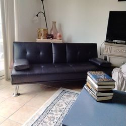 Un-used Couch Futon Black 