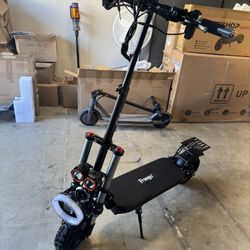 Dual-motor electric scooter