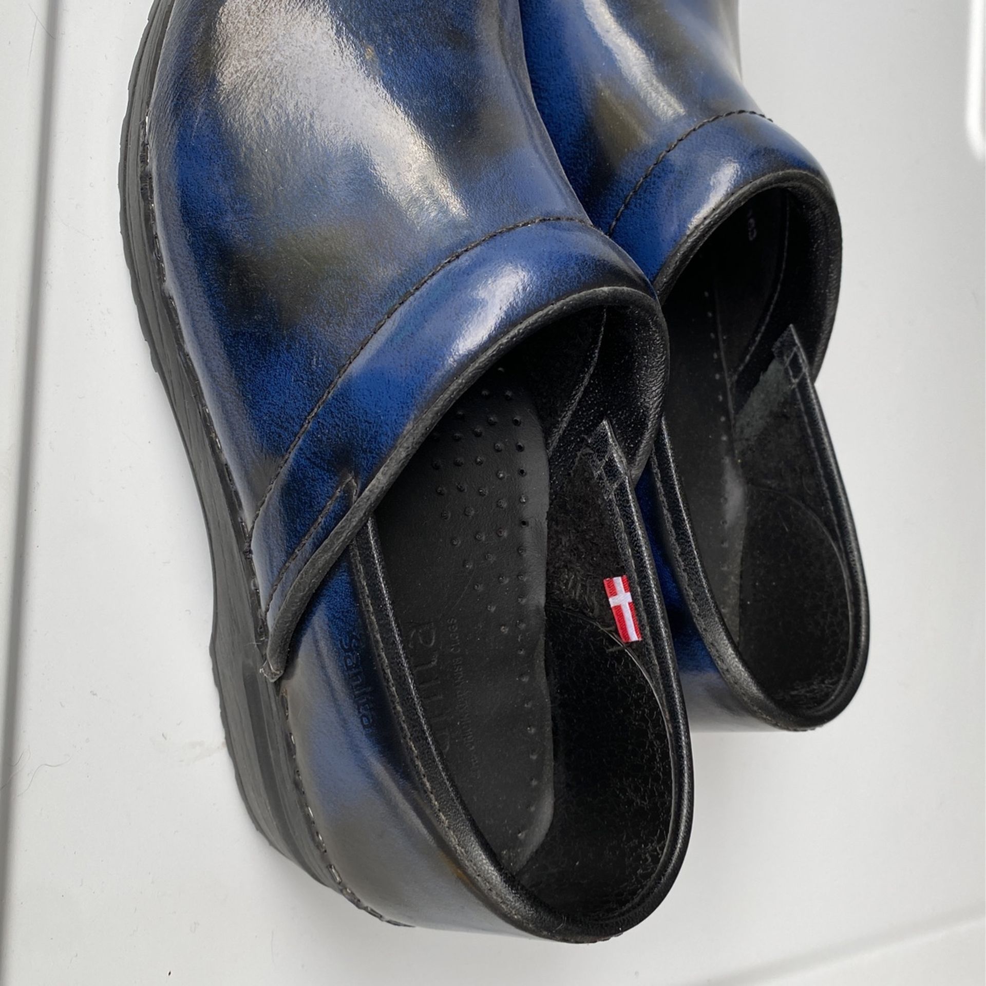 Like New! Size 38 Sanita (Dansko) Clogs